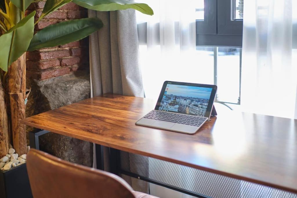 ºrs Citycentre Downtown Wifi Ac Smarttvº Appartamento